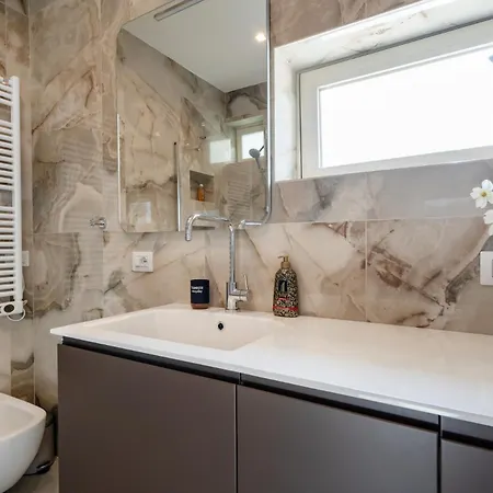 Skyline Mirjana - Cozy With Terrace