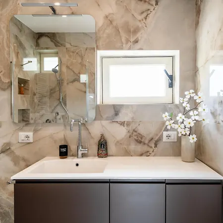 Skyline Mirjana - Cozy With Terrace Appartamento