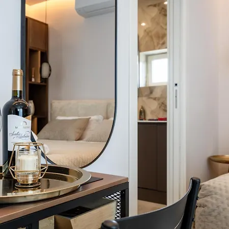 Skyline Mirjana - Cozy With Terrace Daire