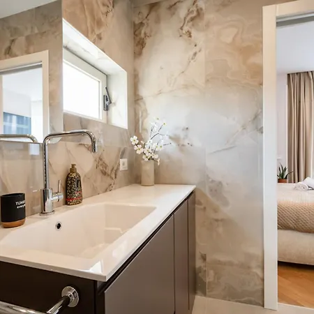 Skyline Mirjana - Cozy With Terrace *