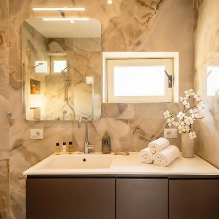 Apartamento Skyline Mirjana - Cozy With Terrace