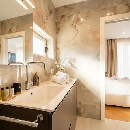 Skyline Mirjana - Cozy With Terrace Bari